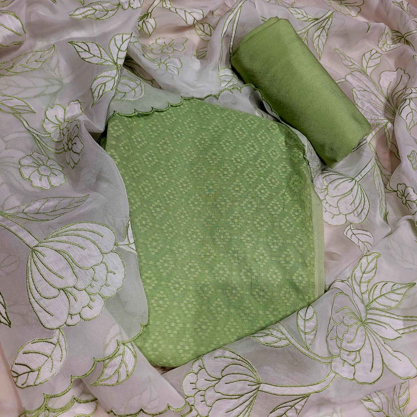 PURE CHANDERI SUIT WITH ORGANZA APPLIQUE DUPPATTA