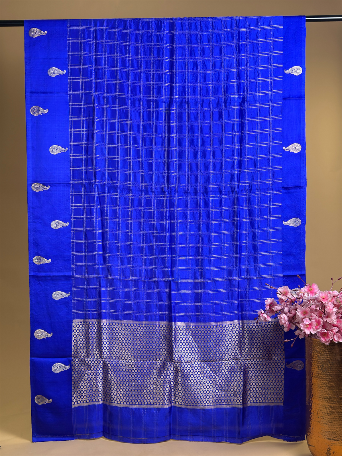 Pure raw mango saree with kadwa weaving