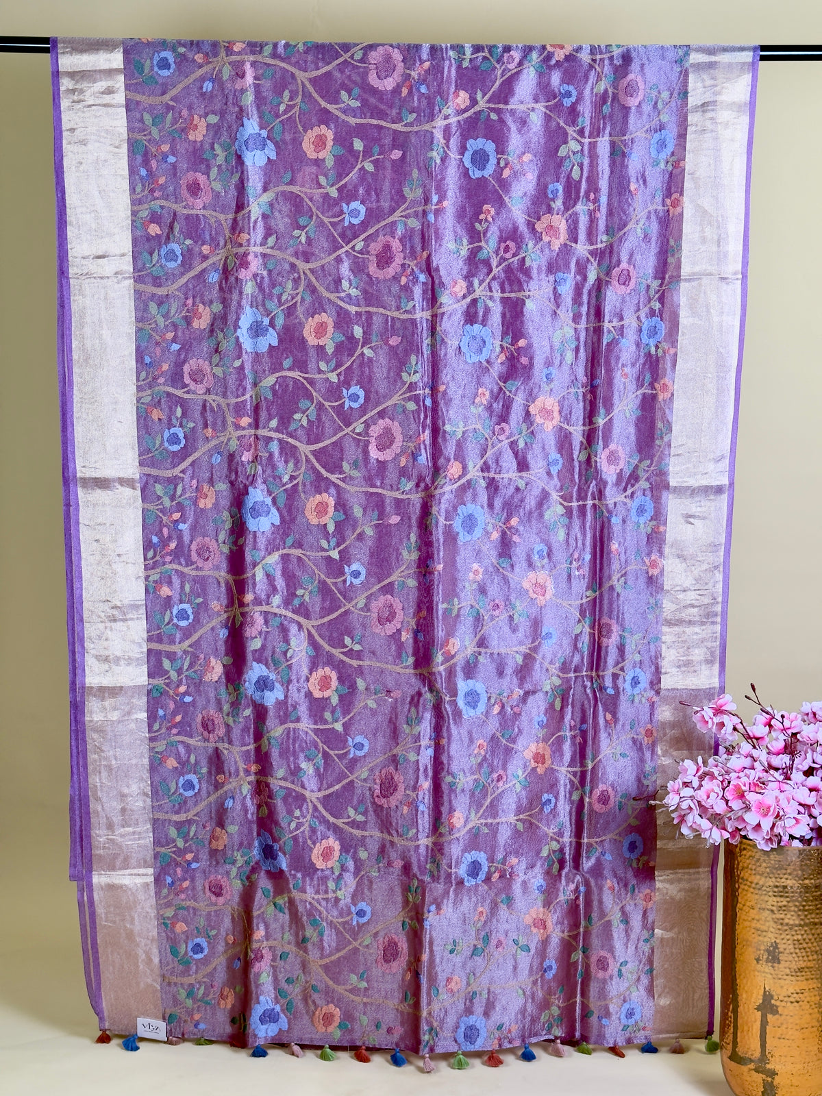 Pure tissue pattu with jamdani style Embroidery