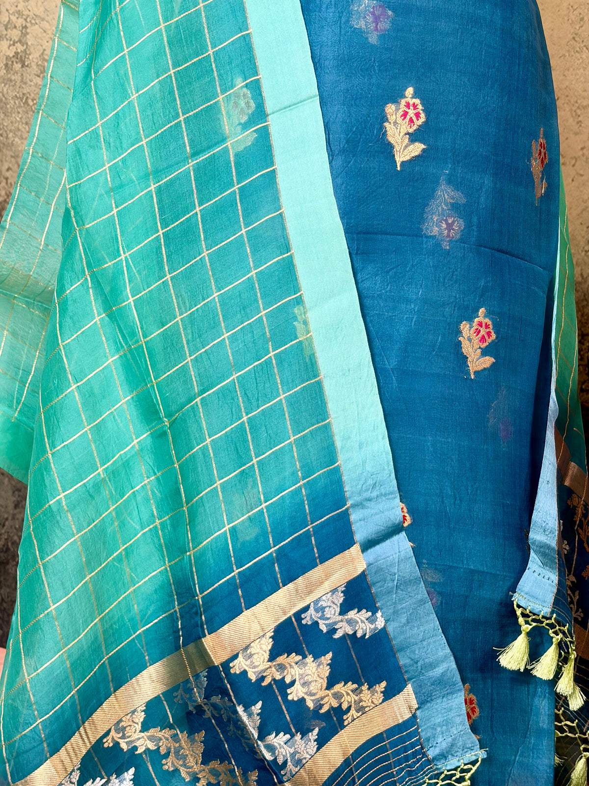 Pure Kora silk with kadwa weaving & Meenakari