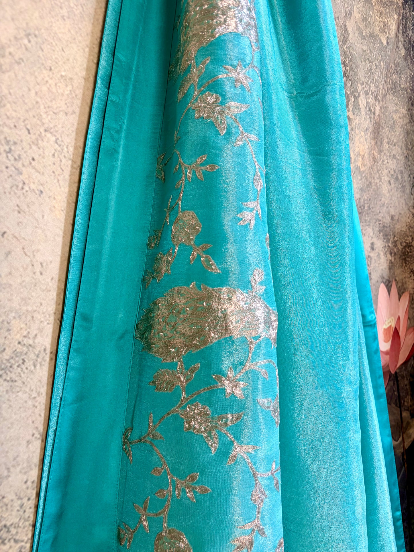 Soft tissue with pita work
