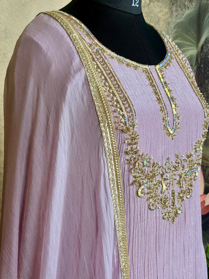 Pure crush tissue with handwork