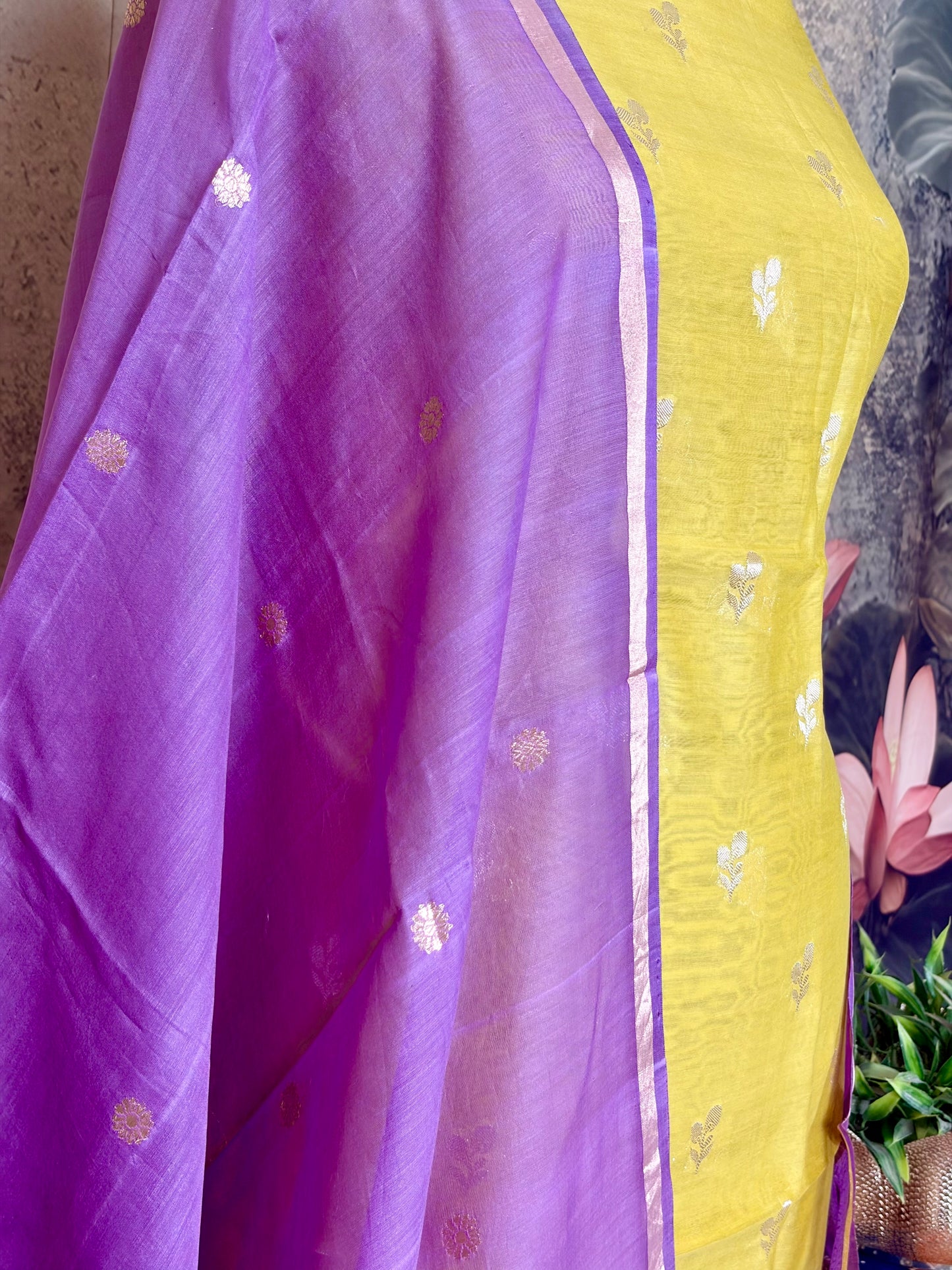 Pure chendari silk with kadwa weaving & Meenakari