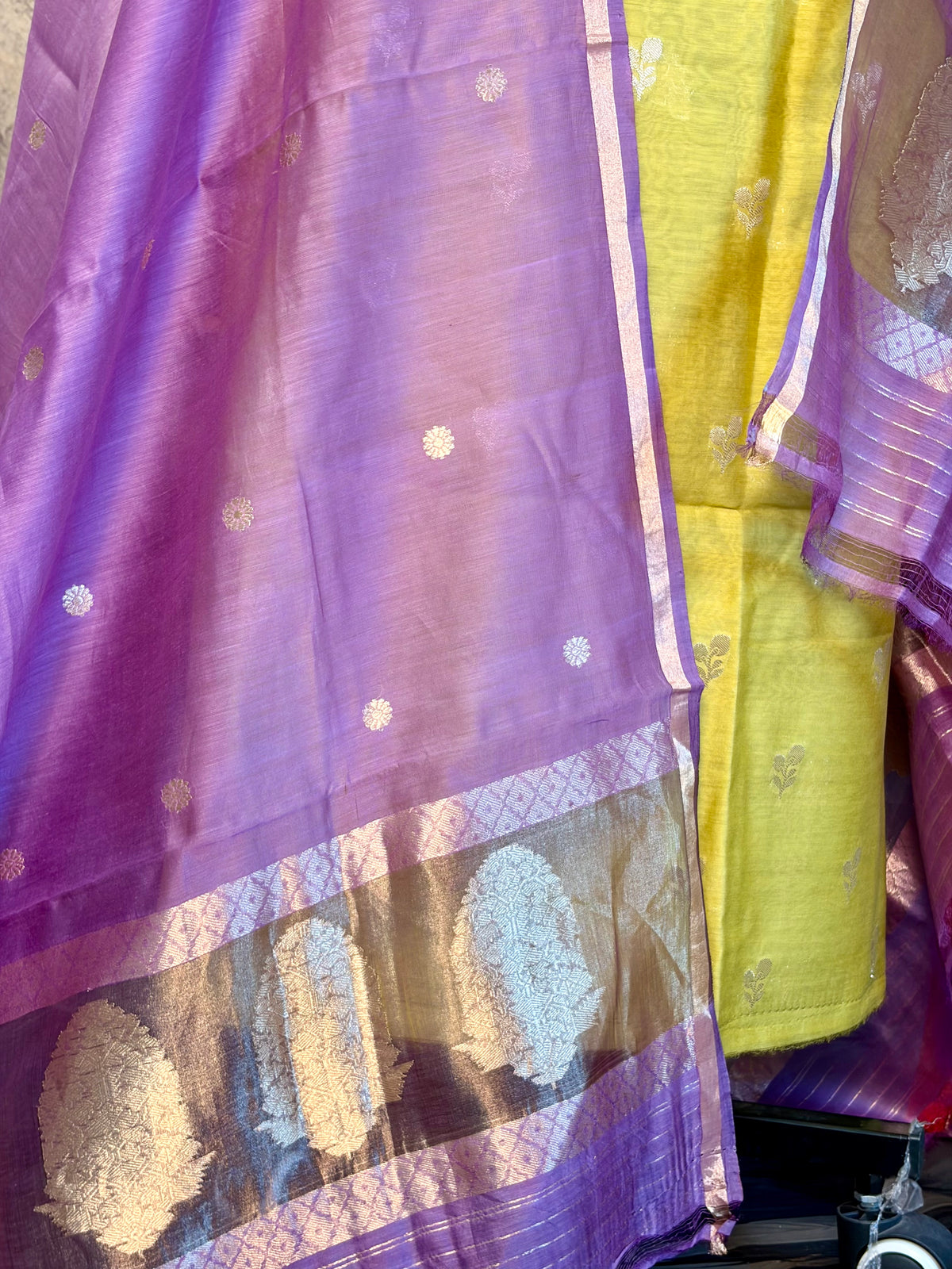 Pure chendari silk with kadwa weaving & Meenakari