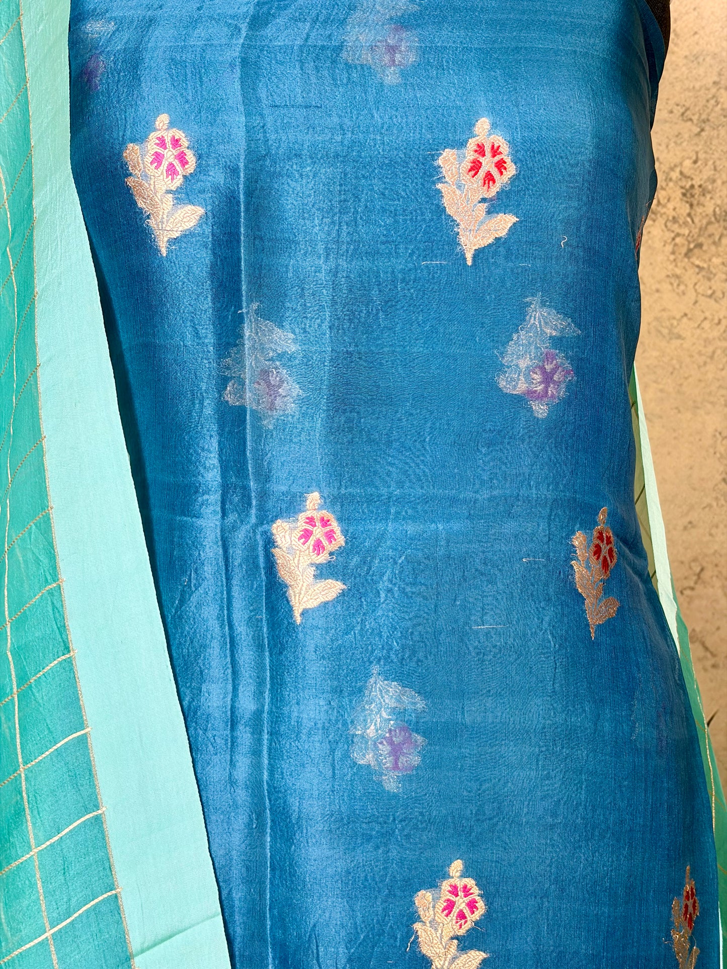 Pure Kora silk with kadwa weaving & Meenakari