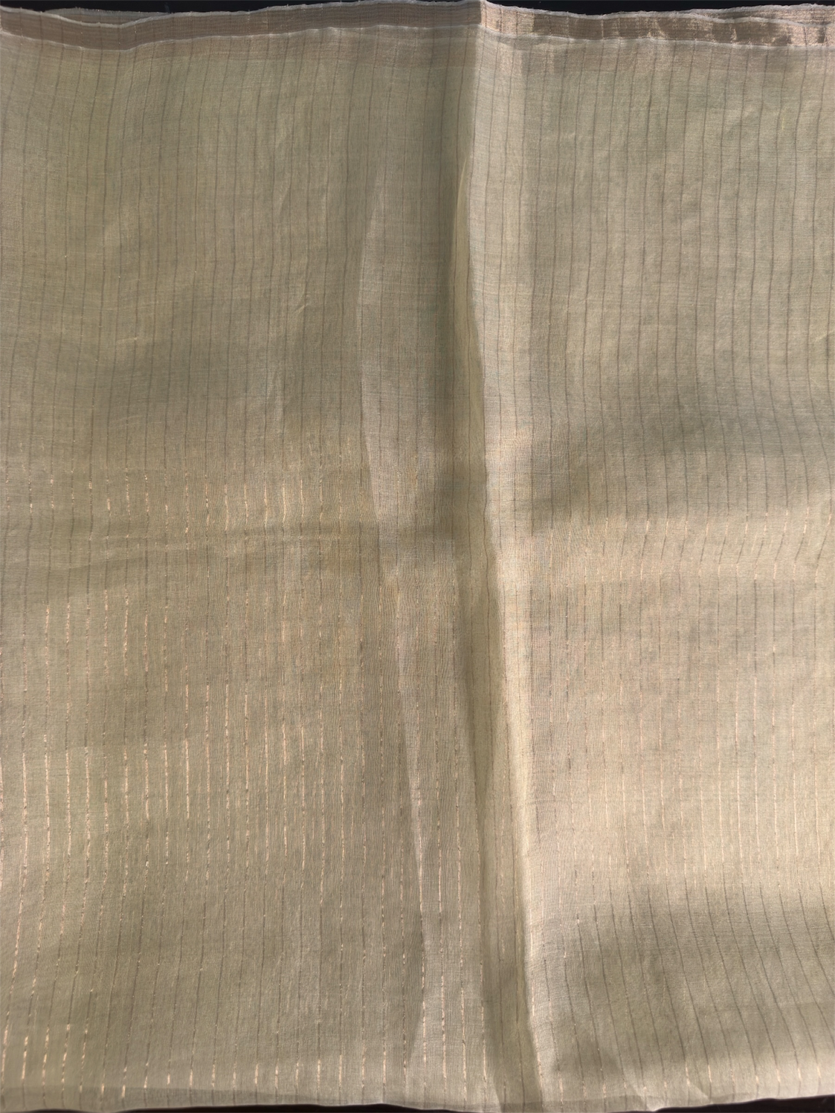Pure muslin kora with pocket sequencing & fusion embroidery
