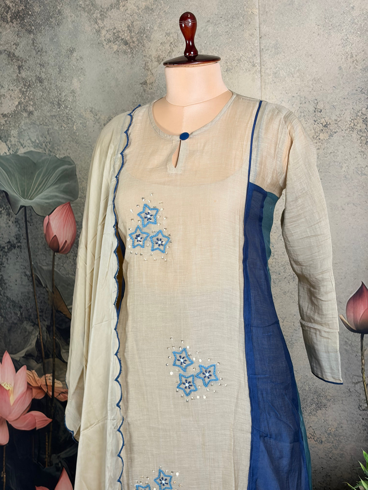 Pure mulchendari with flared and knot work