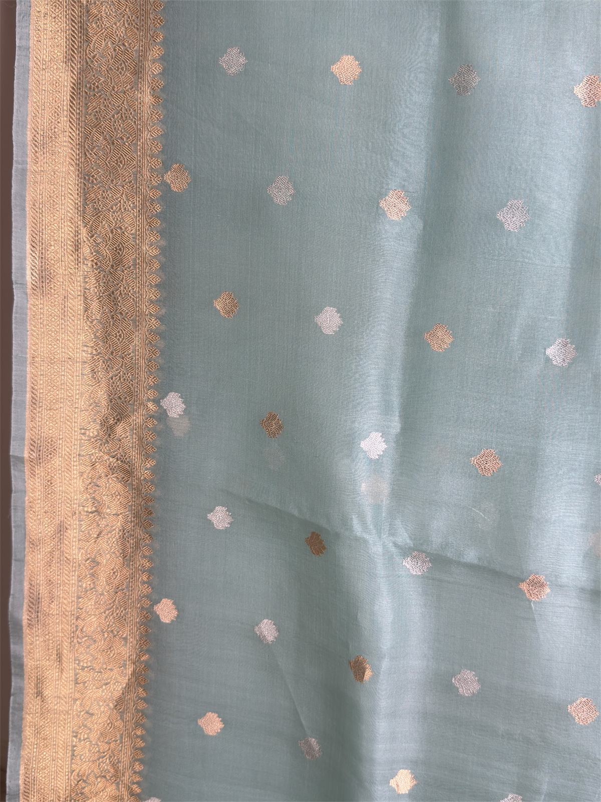 Pure Kora saree with kadwa weaving