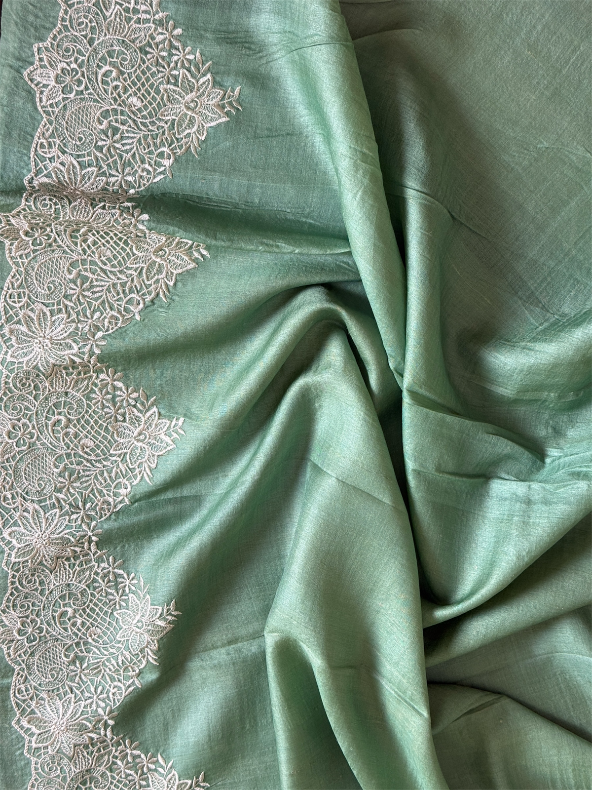 Pure Kora saree with checks pattern & embroidery
