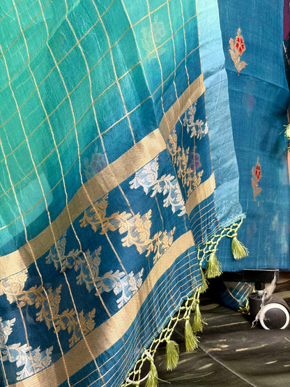 Pure Kora silk with kadwa weaving & Meenakari