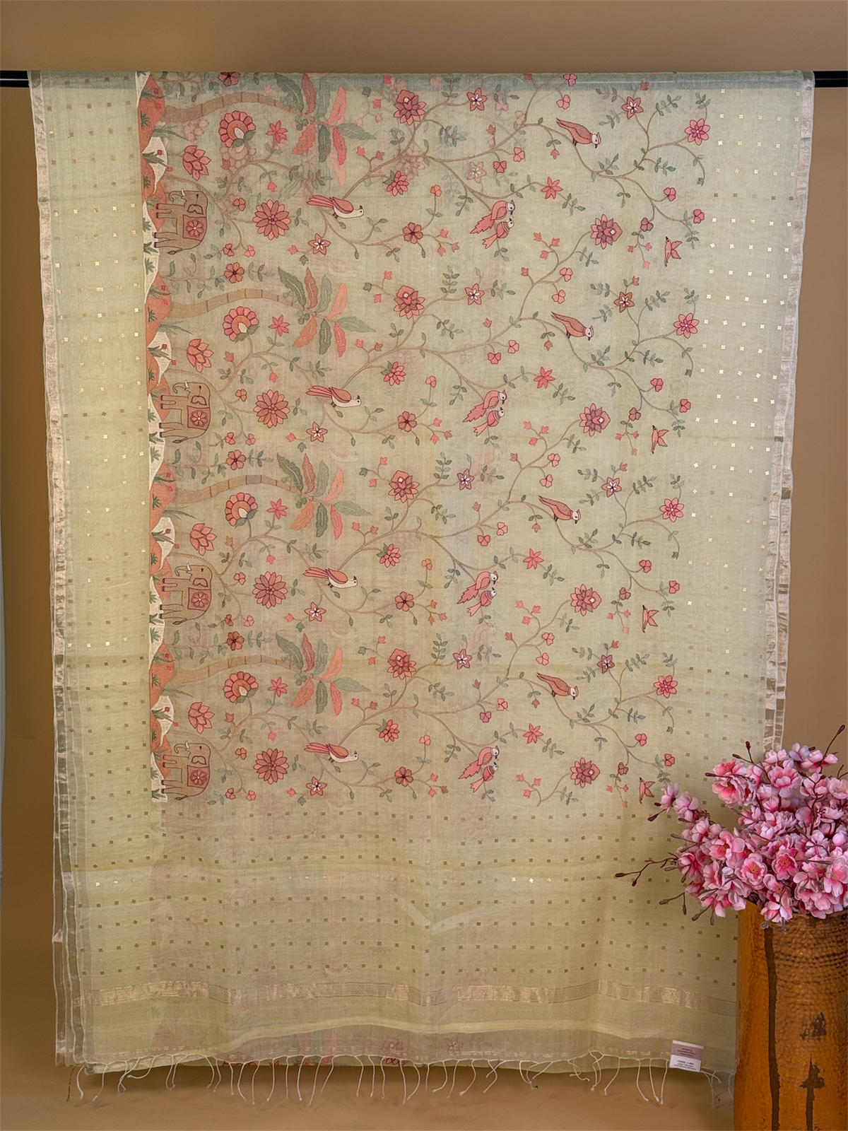 Pure muslin kora with pocket sequencing & fusion embroidery