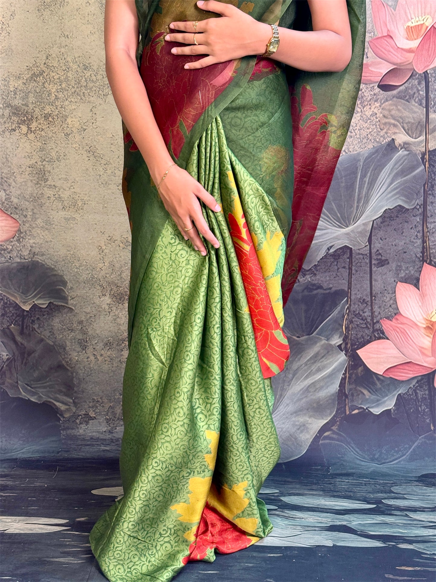 Pure organza Saree with crepe fabric and digital print.