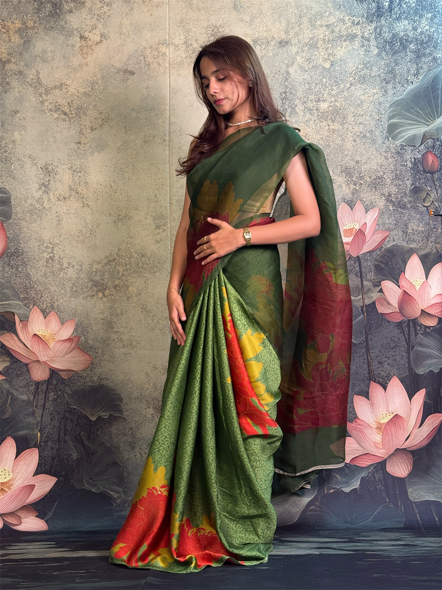 Pure organza Saree with crepe fabric and digital print.
