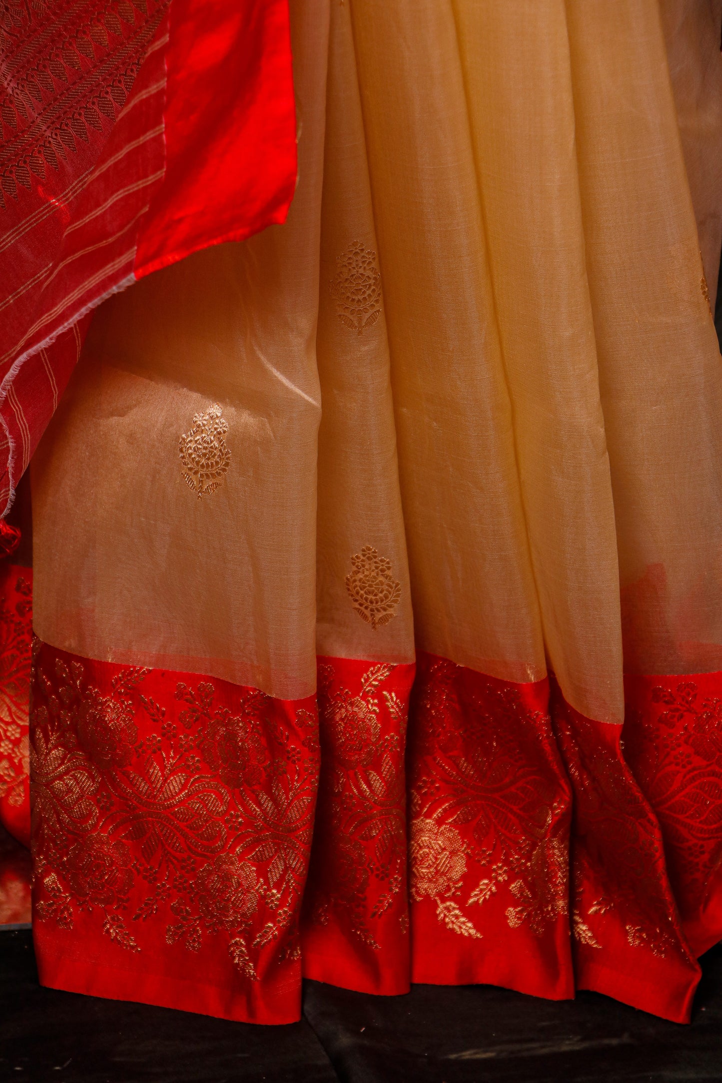 Pure Kora Silk Saree with Rich Katan Border – Handwoven Banarasi Elegance