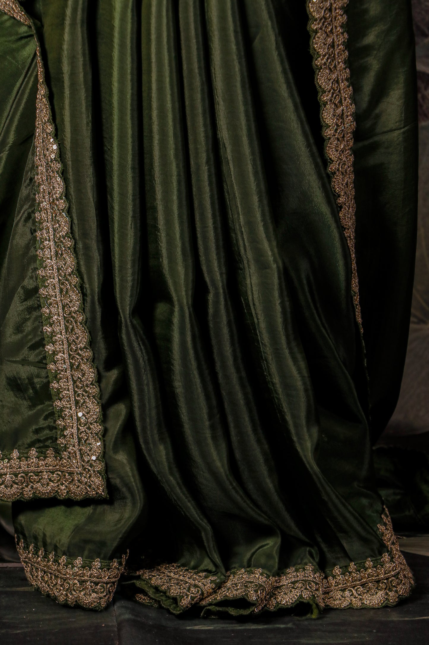 Pure Crepe Silk Saree with Sabyasachi-Style Lace Border & 1gm Velvet Jamdani Blouse