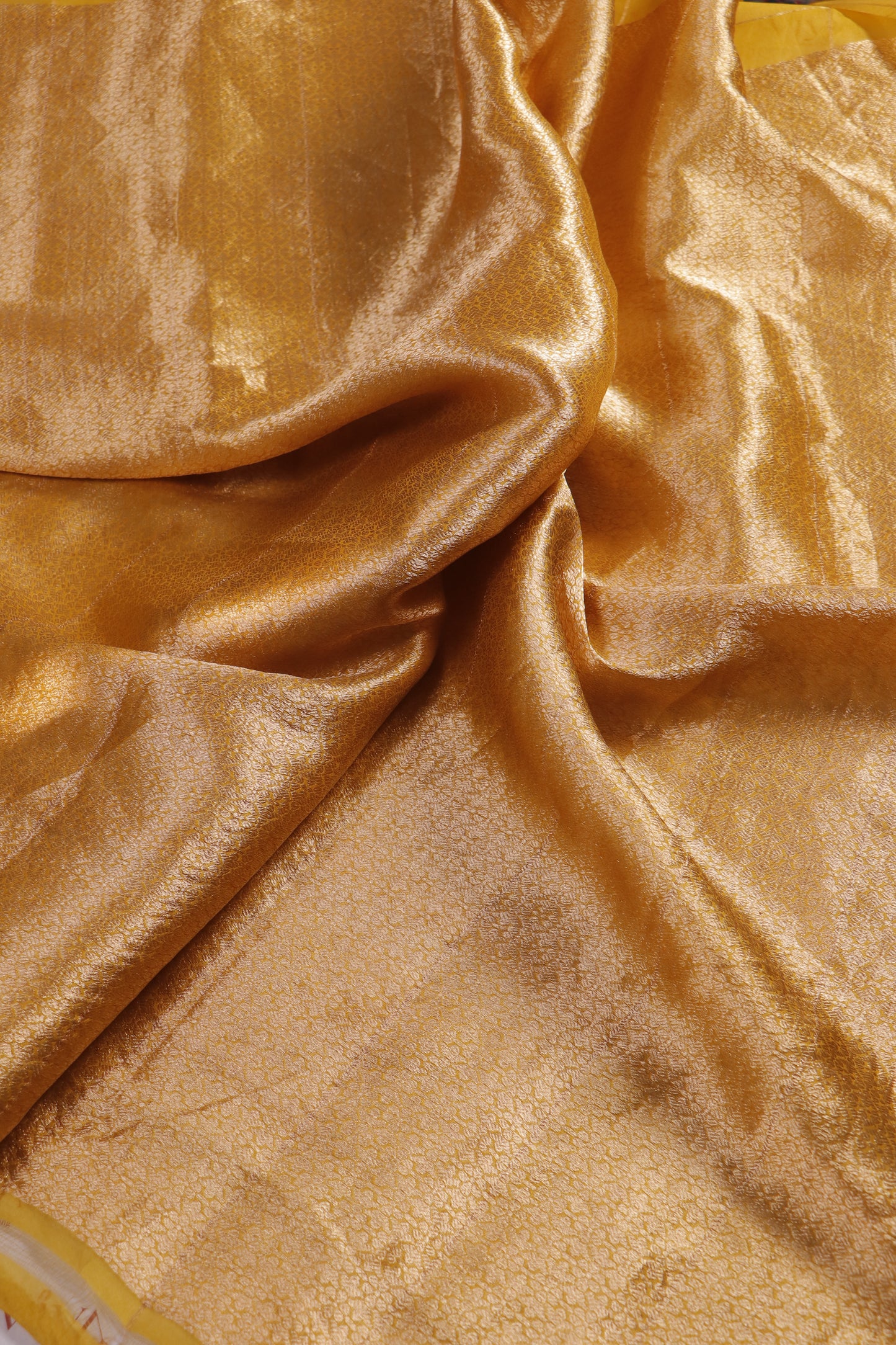 Pure Kora Silk Saree with Kaduva Weaving & Dual Blouse Set – Brocade and Tussar Jamdani