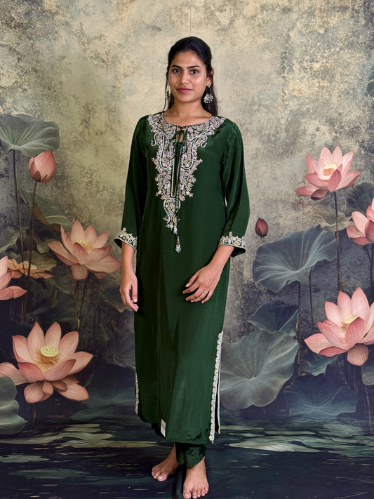Pure crepe with handwork 2-piece suit