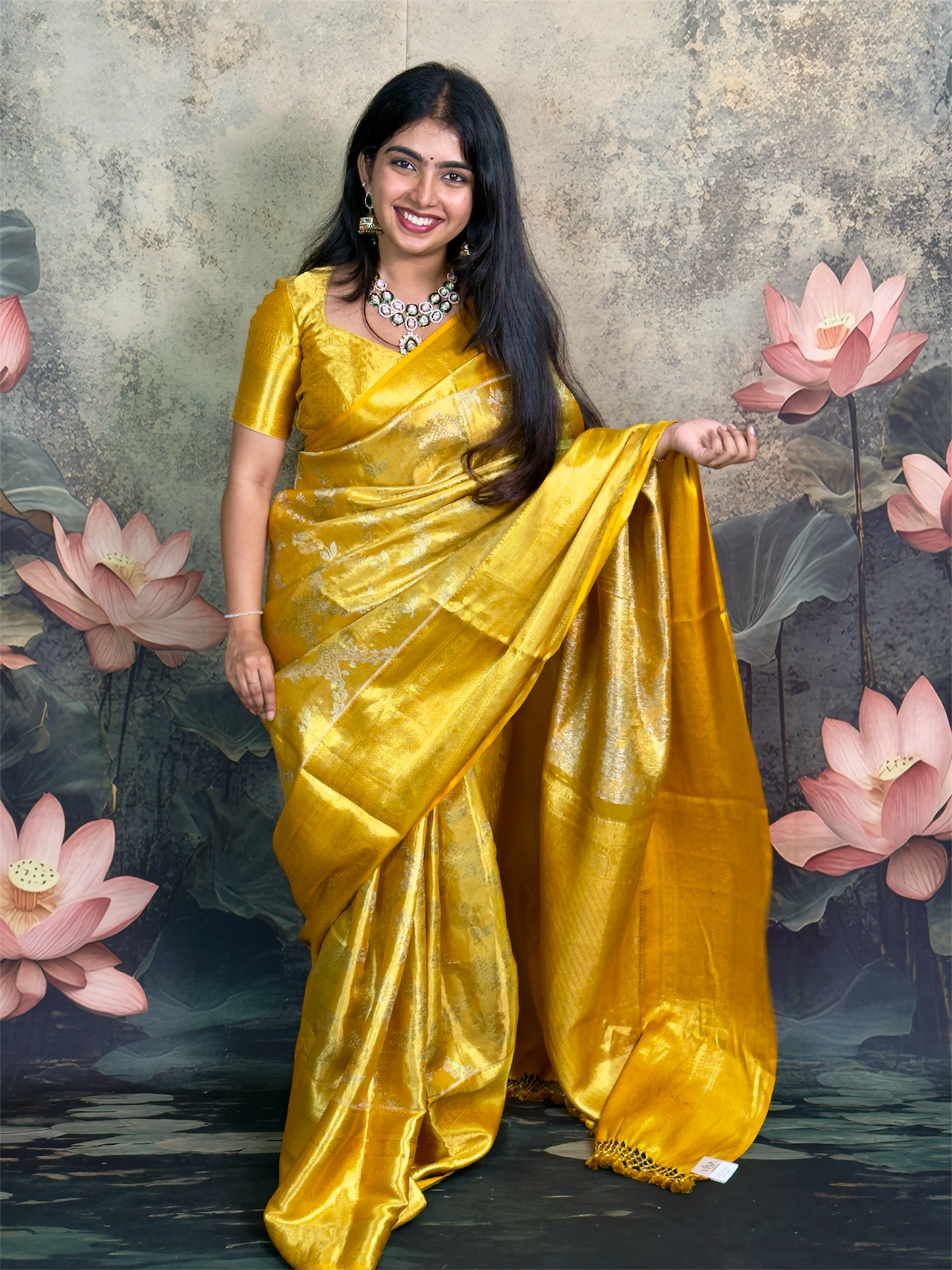 Pure Kanchipattu saree with readymade blouse