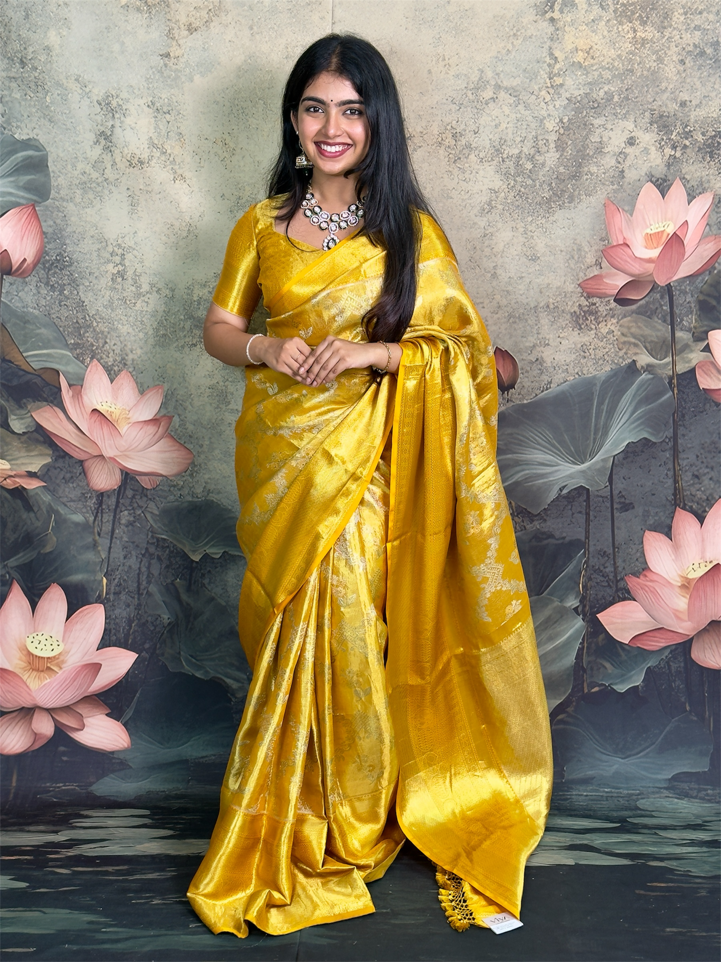 Pure Kanchipattu saree with readymade blouse