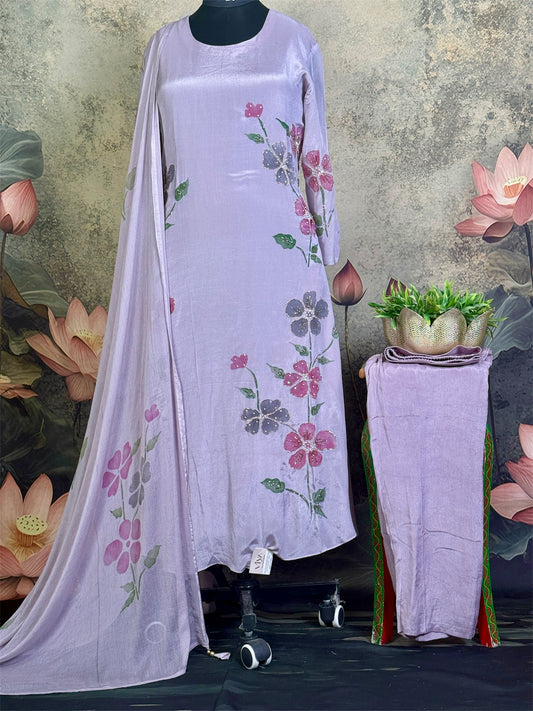 Pure chinnon georgette with handprint & handwork