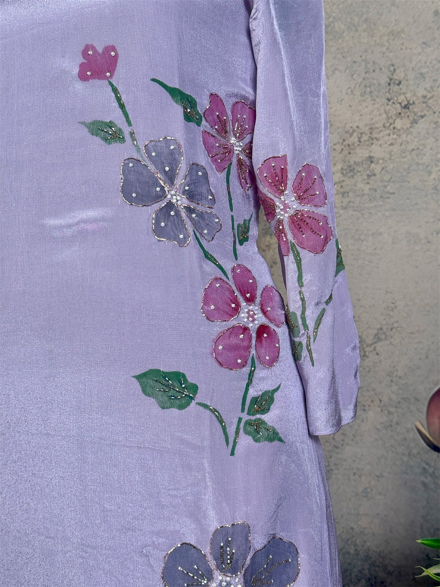 Pure chinnon georgette with handprint & handwork