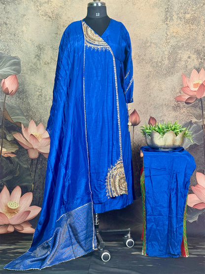 Pure silk suit with handwork and fusion