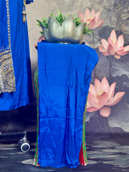 Pure silk suit with handwork and fusion