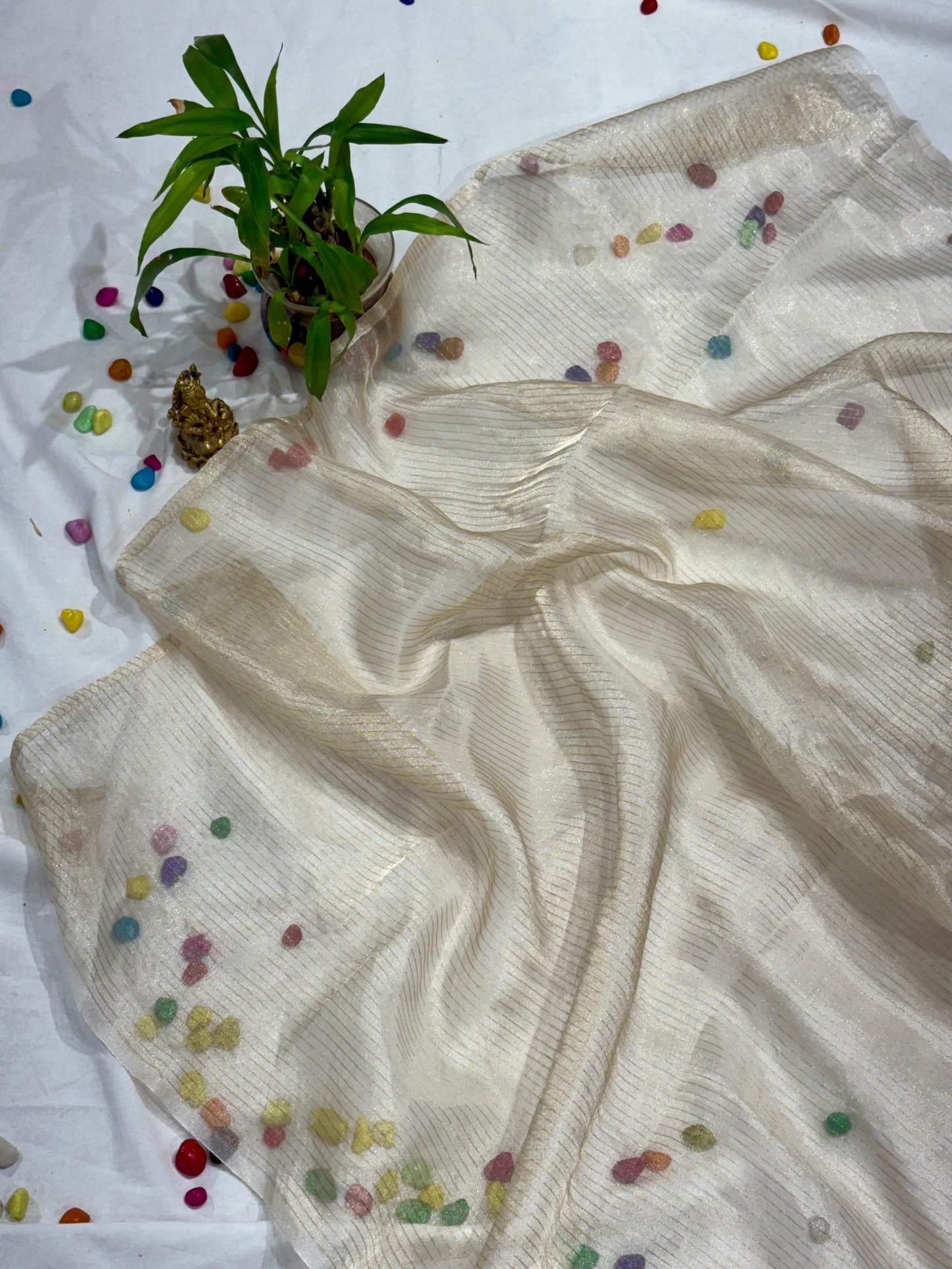 PURE ORGANZA WITH TISSUE APPLIQUE