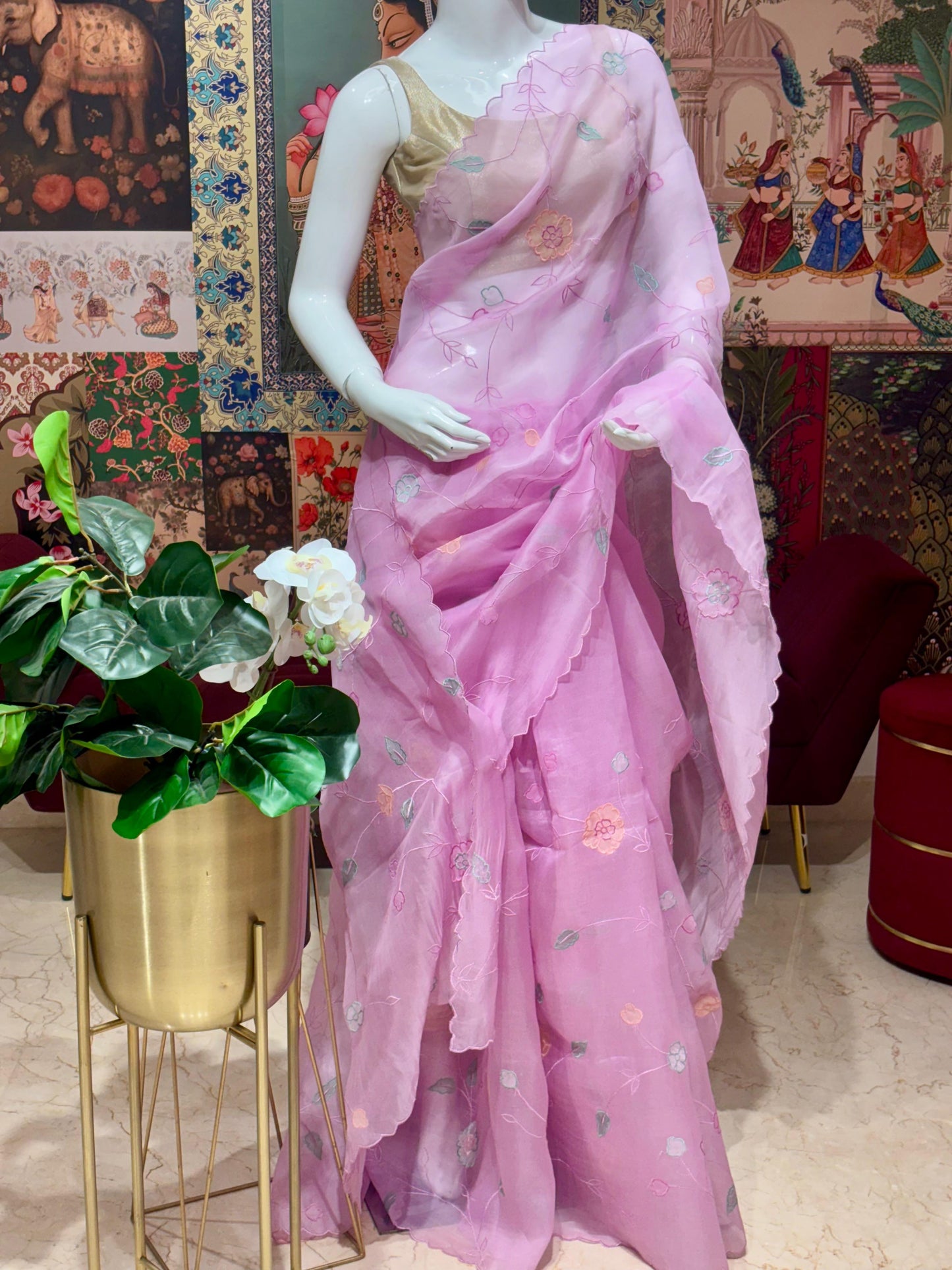 PURE ORGANZA WITH APPLIQUE WORK AND EMBROIDERY WORK WITH CRAPE BLOUSE.