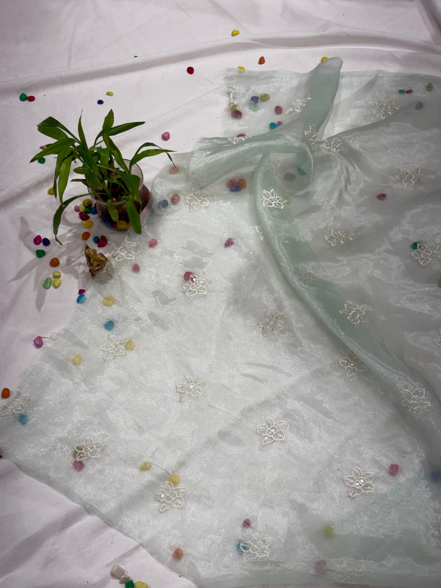 GLASS TISSUE WITH ALL OVER APPLIQUE