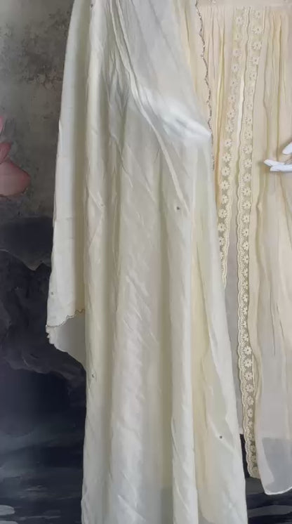 Ivory Aura – Pure Mul Chanderi Handcrafted Ensemble